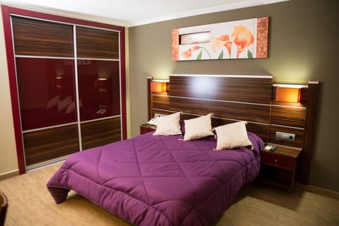 Superior Double Room | Minibar, in-room safe, iron/ironing board, rollaway beds