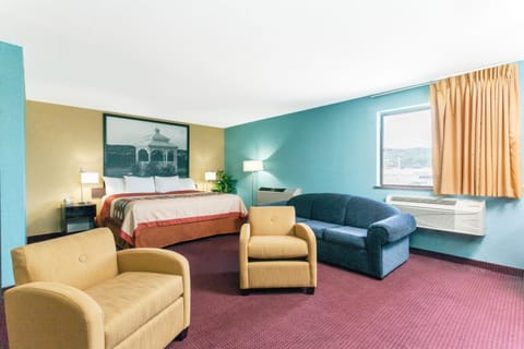 In-room safe, desk, iron/ironing board, cribs/infant beds
