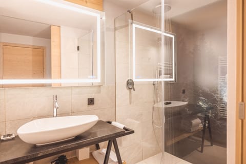 Free toiletries, hair dryer, bathrobes, slippers