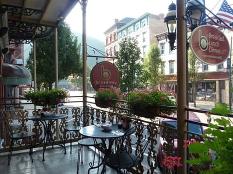 Daily cooked-to-order breakfast for a fee