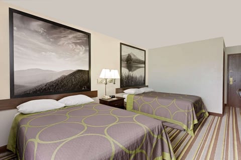 Room, 2 Queen Beds, Non Smoking | Desk, free cribs/infant beds, rollaway beds, free WiFi