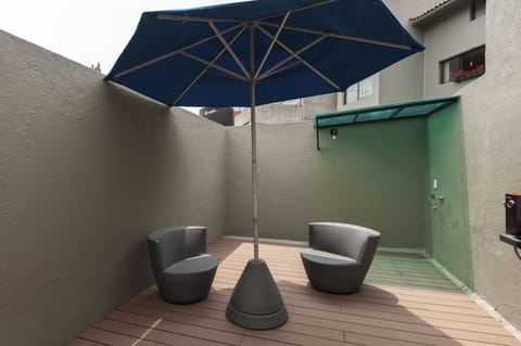 Basic Single Room | Terrace/patio