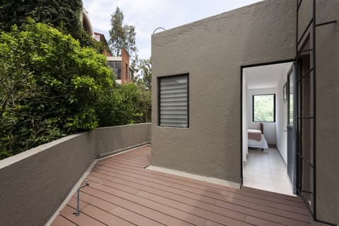 Basic Single Room | Terrace/patio