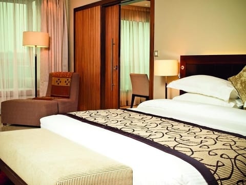 Desk, laptop workspace, free WiFi, bed sheets