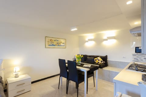 Studio | In-room dining