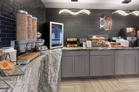 Free continental breakfast