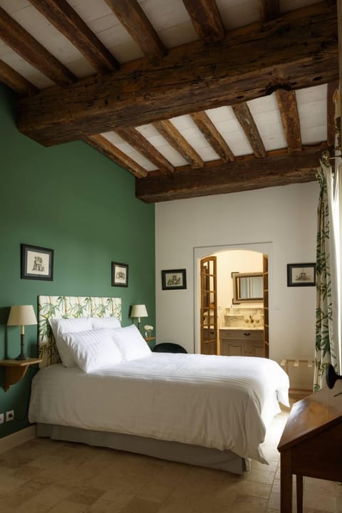 Premium Apartment, 2 Bedrooms, Garden View, Ground Floor (Pavillon Bas) | Premium bedding, individually decorated, individually furnished