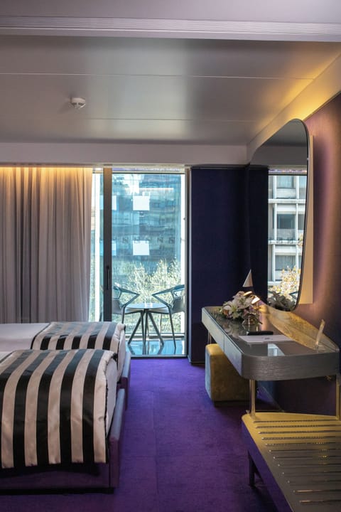 Superior Twin Room, Balcony, City View | Hypo-allergenic bedding, minibar, in-room safe, laptop workspace