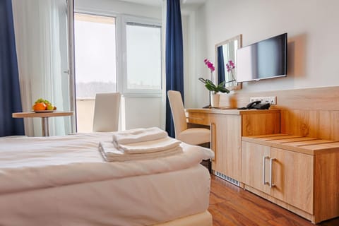 In-room safe, desk, iron/ironing board, free WiFi
