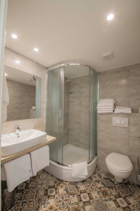 Free toiletries, hair dryer, towels