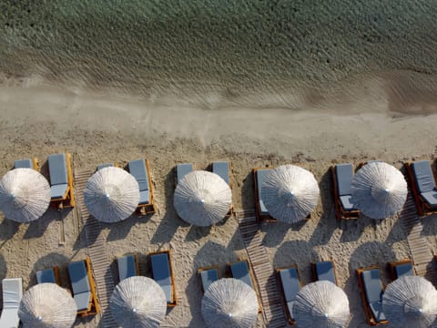 Private beach, sun loungers, beach umbrellas, beach towels