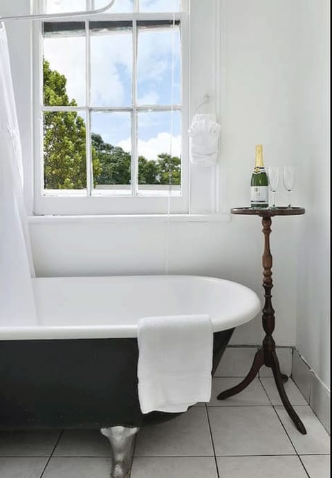 #3 Spain | Deep soaking bathtub