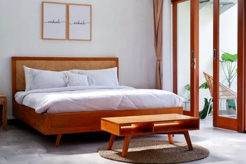 Family Villa | Minibar, in-room safe, individually decorated, individually furnished