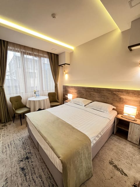 Standard Double Room | Egyptian cotton sheets, premium bedding, pillowtop beds, in-room safe