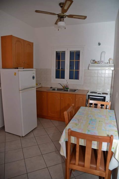 30-inch flat-screen TV with digital channels, TV