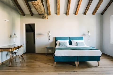 Family Suite, 2 Bedrooms (Dimora) | Minibar, in-room safe, desk, soundproofing