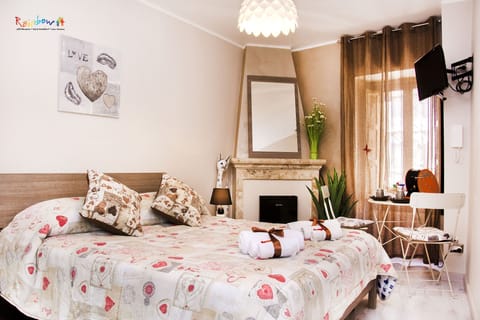 Deluxe Double Room (Salita San Paolo) | Free WiFi, bed sheets