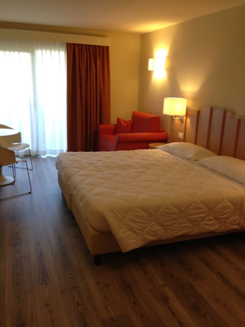 Junior Suite (2 Adults) | In-room safe, desk, free WiFi