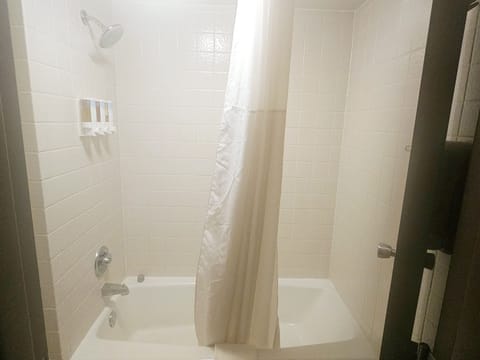 Desk, iron/ironing board, free cribs/infant beds, free WiFi