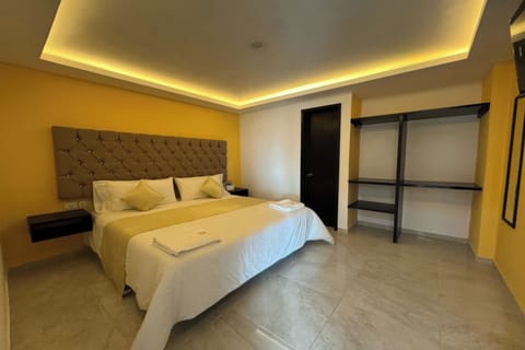 Deluxe Room | Desk, free WiFi, bed sheets