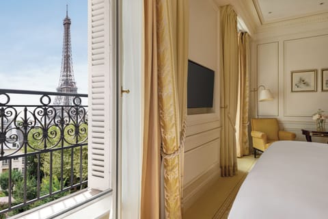 Junior Suite Paris View, 1 King Bed | View from room