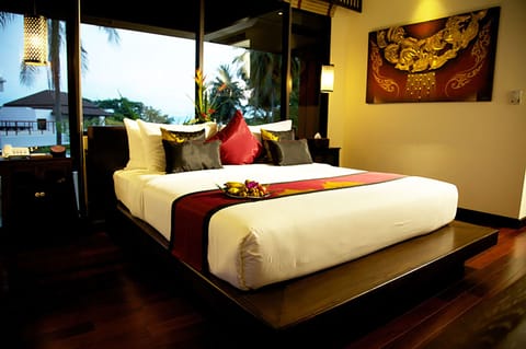 Premier Room | Minibar, in-room safe, desk, soundproofing