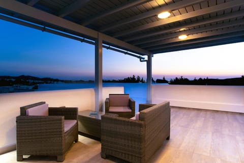 Deluxe Double or Twin Room, 1 Bedroom, Non Smoking, Lanai (Third Floor, Panoramic Sea View) | Living area | 32-inch flat-screen TV with cable channels, LED TV