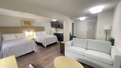 Suite, 1 Bedroom (2 Double Beds with Sofabed) | Desk, iron/ironing board, WiFi (free)