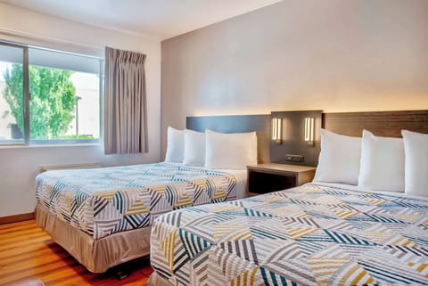 Desk, free WiFi, bed sheets