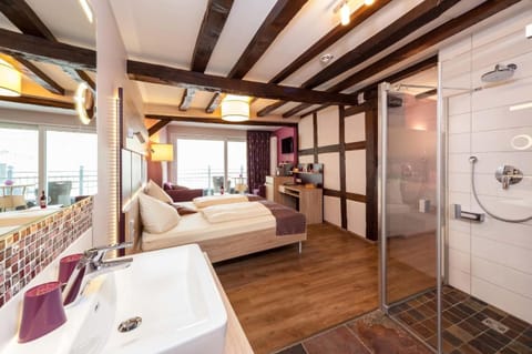 In-room safe, desk, blackout drapes, free WiFi