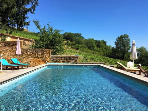 Seasonal outdoor pool, pool umbrellas, sun loungers