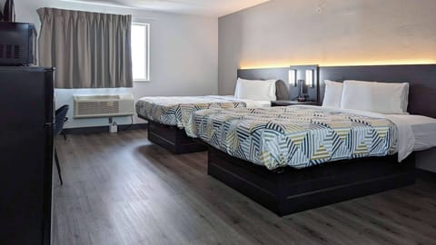 WiFi (free), bed sheets