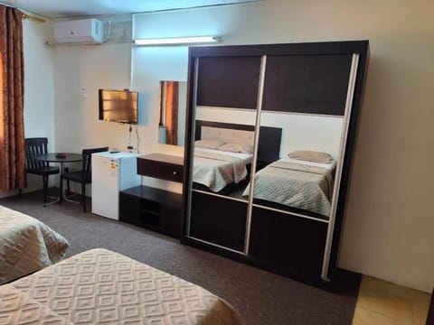 Standard Triple Room | 1 bedroom, hypo-allergenic bedding available, WiFi (free)