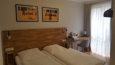 Desk, blackout drapes, free WiFi, bed sheets