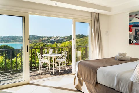 Deluxe Room, Balcony, Sea View | In-room safe, soundproofing, free WiFi, bed sheets