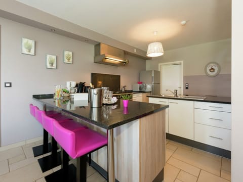 House | Private kitchen | Highchair