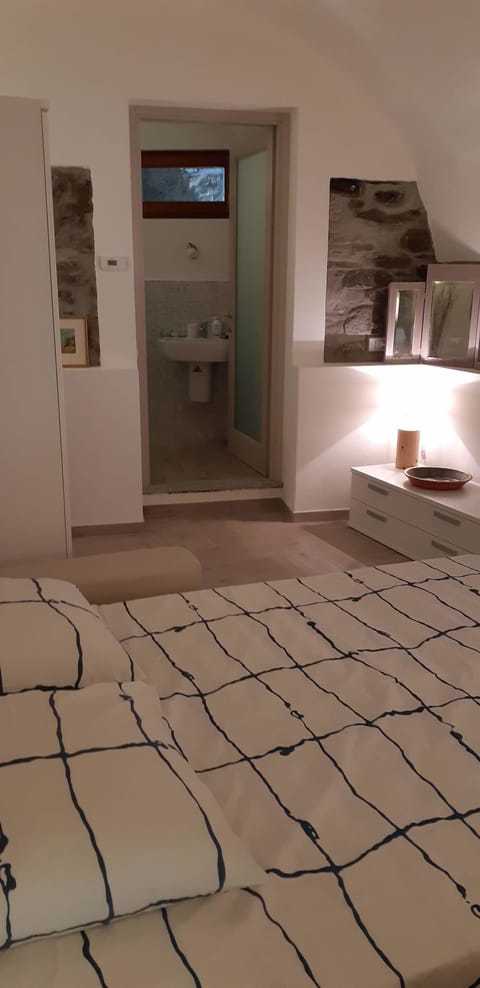 Studio | Individually decorated, individually furnished, iron/ironing board