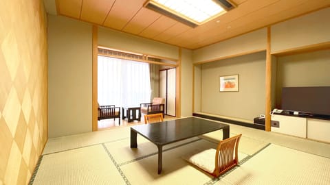 Japanese Style Room, Smoking | In-room safe, desk, blackout drapes, iron/ironing board (on request)