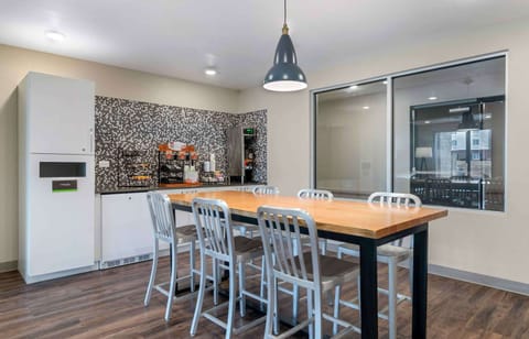 Free daily on-the-go breakfast