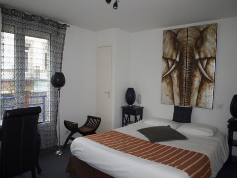 Classic Double Room | Premium bedding, desk, free WiFi, bed sheets