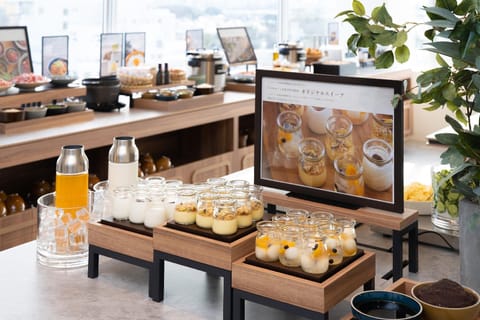 Daily buffet breakfast for a fee