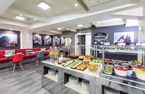 Daily buffet breakfast for a fee
