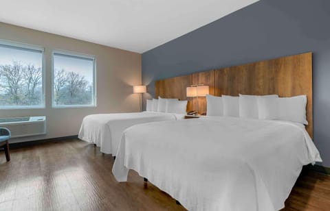 Standard Studio, 2 Queen Beds, Non Smoking, Refrigerator (Microwave) | Premium bedding, desk, iron/ironing board, bed sheets