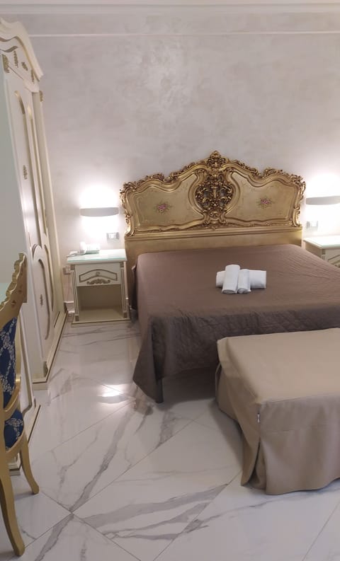 Basic Room | In-room safe, desk, blackout drapes, free WiFi