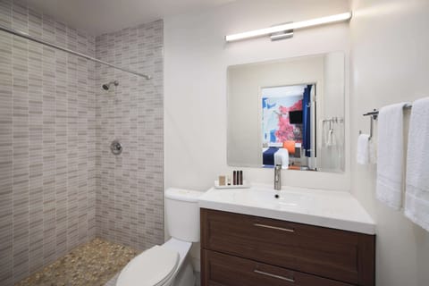 Standard Room, 1 Queen Bed, Non Smoking, Refrigerator & Microwave | Bathroom | Combined shower/tub, free toiletries, hair dryer, towels