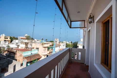 Deluxe Room, Balcony | Balcony