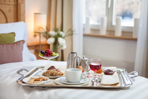 Minibar, desk, free cribs/infant beds, free WiFi