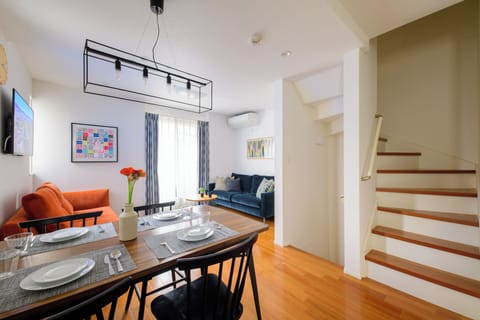 Private Vacation Home | Living area | Flat-screen TV