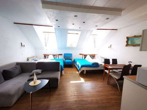 Meridian Apartment with Sauna | Iron/ironing board, free WiFi, bed sheets