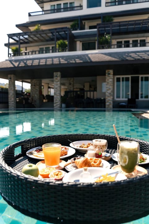 Daily buffet breakfast for a fee